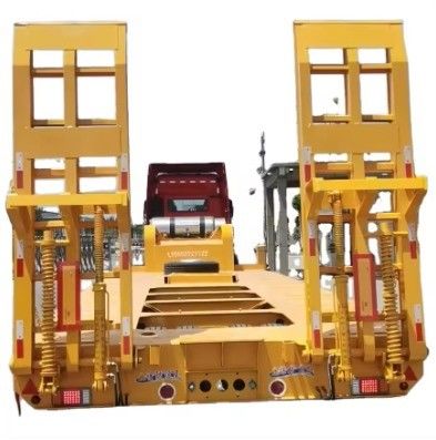 Carico massimo 30000 kg Semirimorchio per il trasporto di escavatori e attrezzature da costruzione