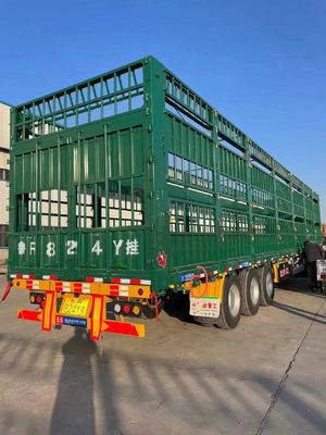 Carico massimo 30000 kg Semirimorchio a doppio ponte per animali, pollame e bestiame con 3/4 assi