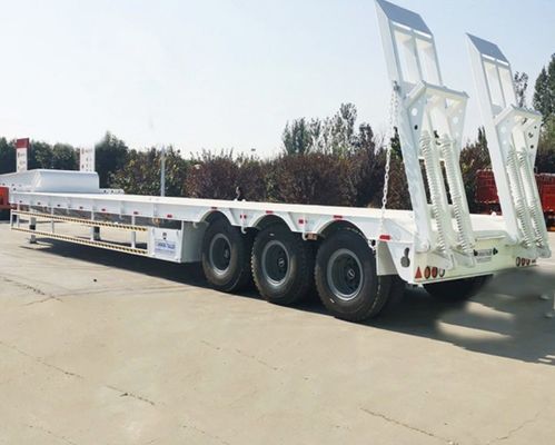 Scala meccanica 3 assi rimorchio a letto basso con carrello di atterraggio pesante 28 t FUWA/JOST/WOSHENG