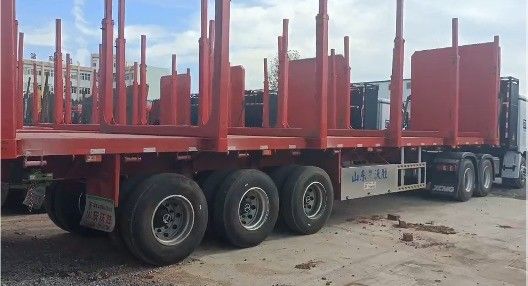 Semi-remolchi con colonne laterali sospensione meccanica