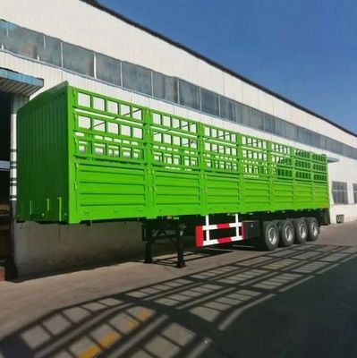 Semi-remolchi con recinzione a parete laterale da 28 t di tre assi per il trasporto di animali
