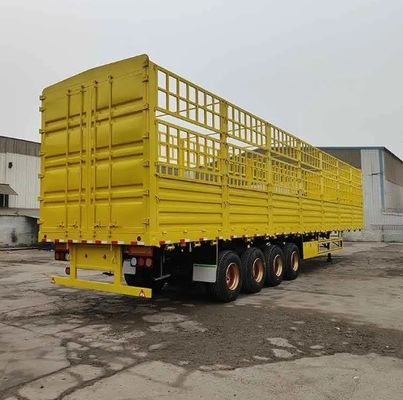 Semi-remolchi con recinzione a parete laterale da 28 t di tre assi per il trasporto di animali