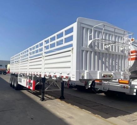 Camion-remolchio Recinzione alta Animali da allevamento Bovine da allevamento Cargo Semirremolchio con asse 3/4