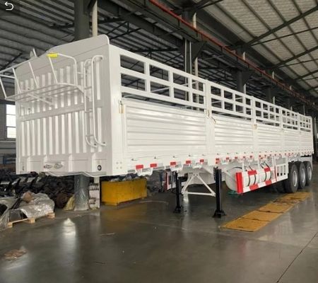 Camion-remolchio Recinzione alta Animali da allevamento Bovine da allevamento Cargo Semirremolchio con asse 3/4