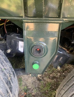 Semi-remolchio per autocarri con struttura in acciaio