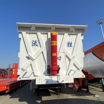 Autoveicoli a motore a tre assi con capovolgimento a tre assi