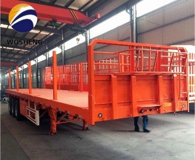Piattaforma di trasporto di legname a tre assi semirimorchio a pianta piatta