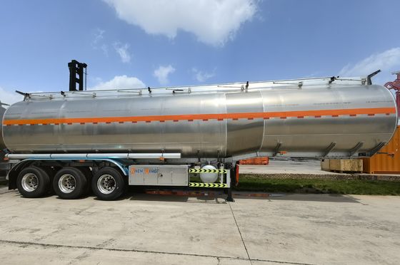 Sconto su 3 assi 4 assi 36000-50000 litri Serbatoio di olio di combustibile Semirimorchio da Wosheng