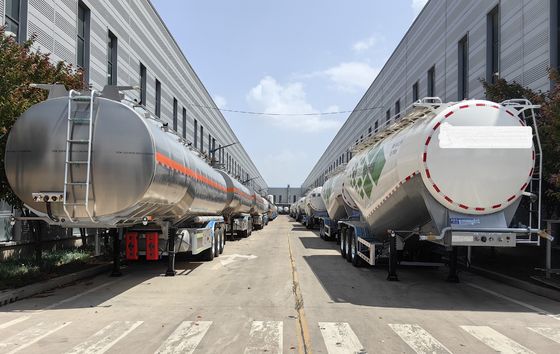 Sconto su 3 assi 4 assi 36000-50000 litri Serbatoio di olio di combustibile Semirimorchio da Wosheng