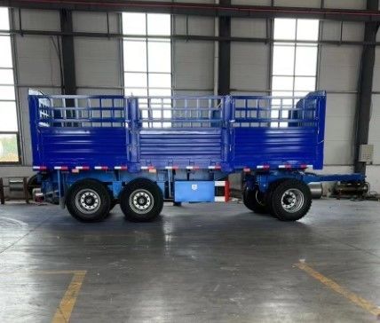 Richiesta del cliente 3 asse di trazione barra recinzione Full trailer con palo recinzione