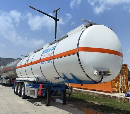 Semi-remolchio per serbatoi di liquidi e olio a 3 assi, per serbatoi di carburante 13000*2550*3780mm