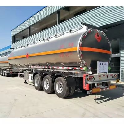 Trailers di acciaio inossidabile a tre assi standard per il trasporto di petrolio greggio a combustibile diesel
