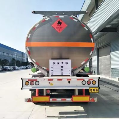 Trailers di acciaio inossidabile a tre assi standard per il trasporto di petrolio greggio a combustibile diesel