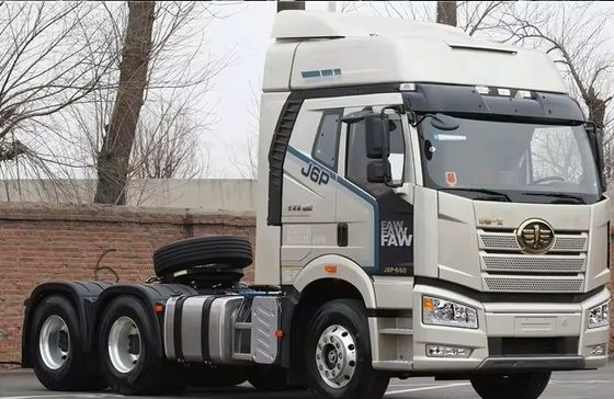 Usato a sinistra 6x4 Capo del camion 350-450 CV Camion-trattore con capacità 31-40 T