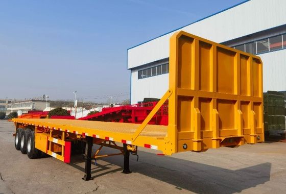 Semi-remorchi a colonna laterale piatta progettati per il trasporto di contenitori di legno e di acciaio