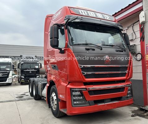 Camion a traino a sinistra a guida manuale Camion a traino diesel Camion a traino per trasporti pesanti Camion a rimorchio