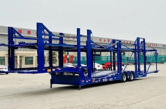 Cargo utile massimo 30000 kg 2 semi-remolchi certificati con sospensione aerea su due assi per il trasporto di autoveicoli