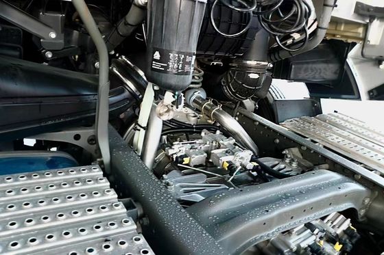 570hp Sinotruk Huanghe X7 4X2 Euro 6 Air Suspension Trasmissione automatica