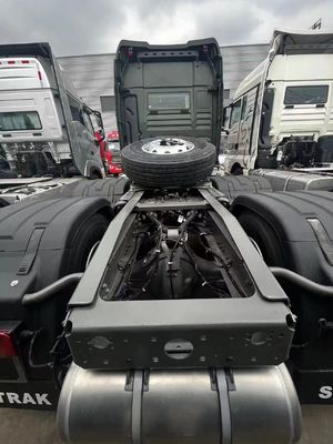Usato Sinotruk Sitrak C9H 6X4 540 HP Man a mano destra Euro6 Automatic Tractor Trailer